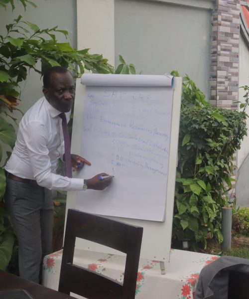 Expert Nathan Ntahondi, Fondateur de CBETIC, pendant la séance de formation