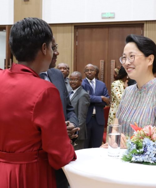 Nouvelle ambassadrice dee la République de Chine au Burundi (à droite)